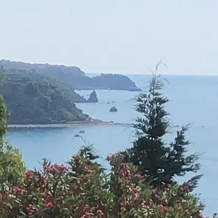 Bluebay Calabria Bed & Breakfast 4*
