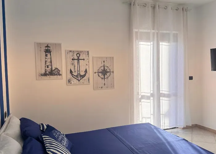 住宿加早餐酒店 Beb Satriani 维博瓦伦蒂亚码头