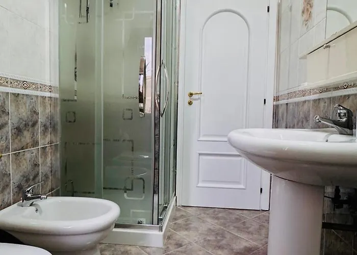 住宿加早餐酒店 Beb Satriani 维博瓦伦蒂亚码头